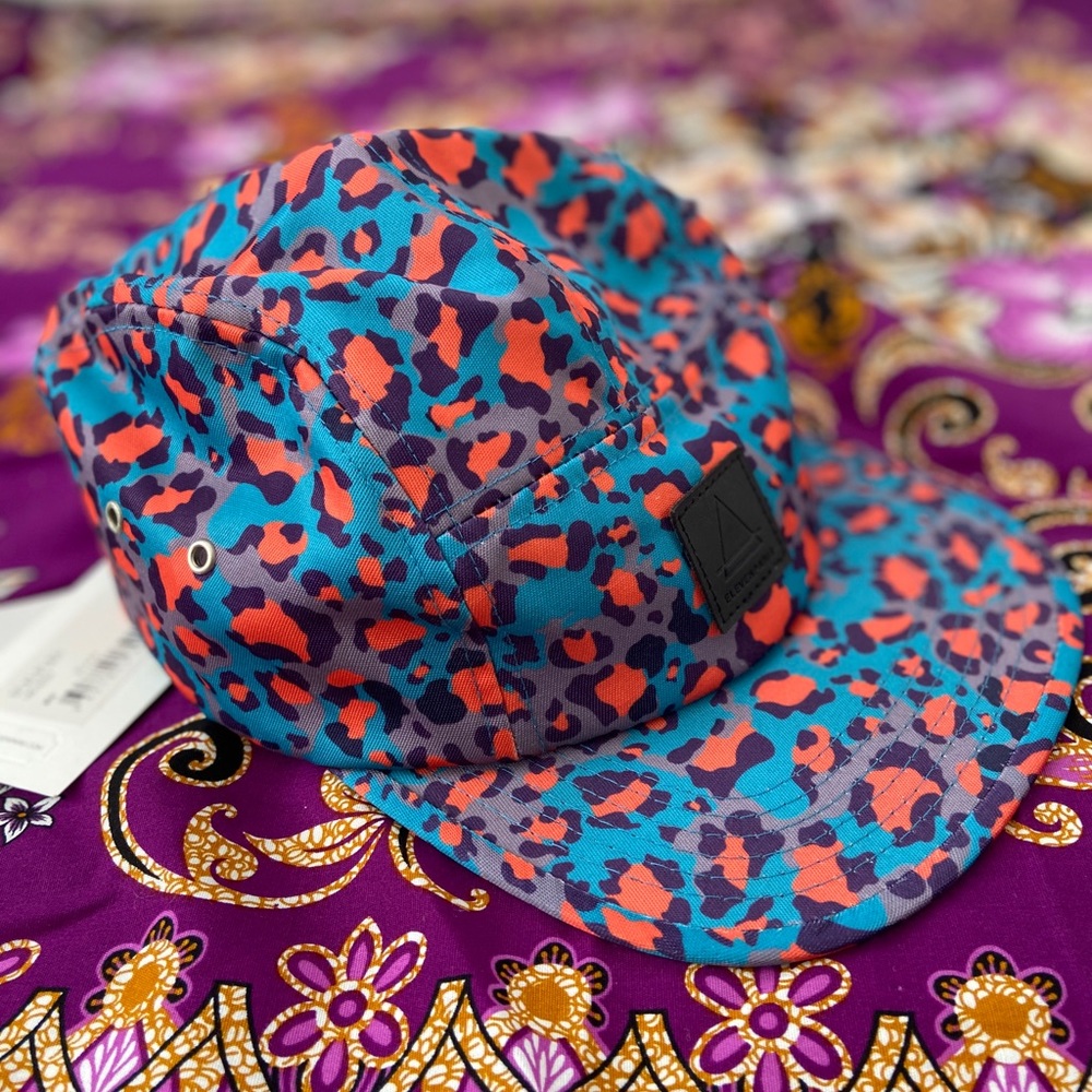 MEN'S ELEVEN PARIS HAT - 5 PANEL 
"SCALPLEO"